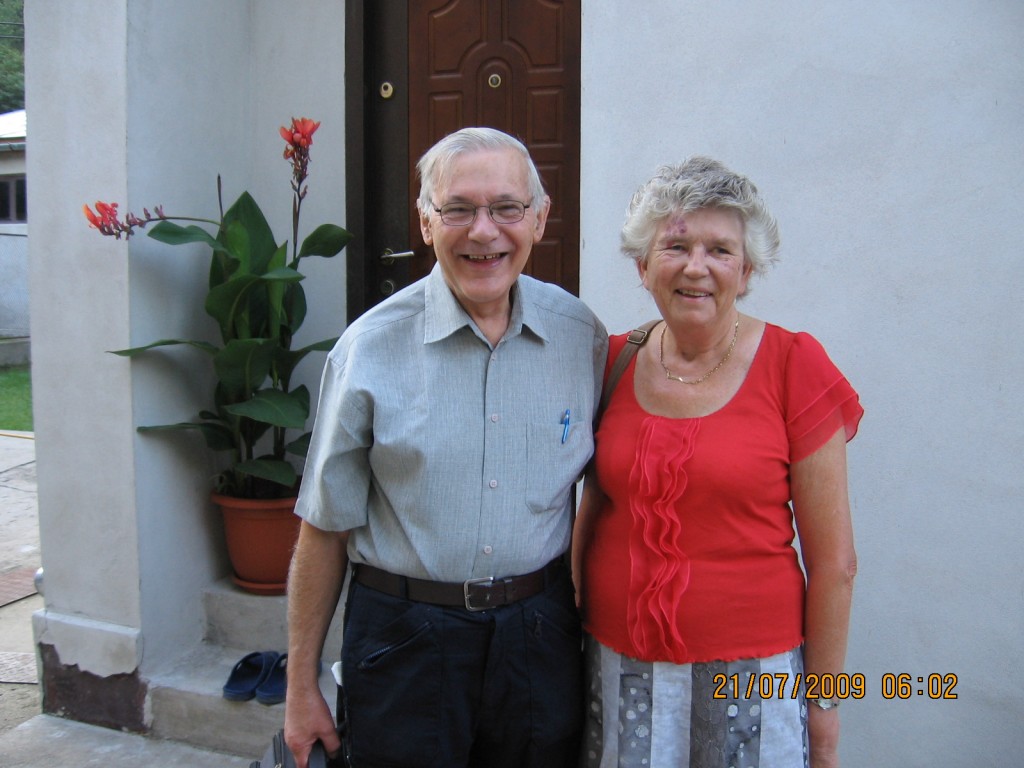 Mr. & Mrs. Ken & Mary Day – profesori membri ai Bisericii Baptiste Evanghelice  Pontrhydyrun din Ţara Galilor, Marea Britanie.